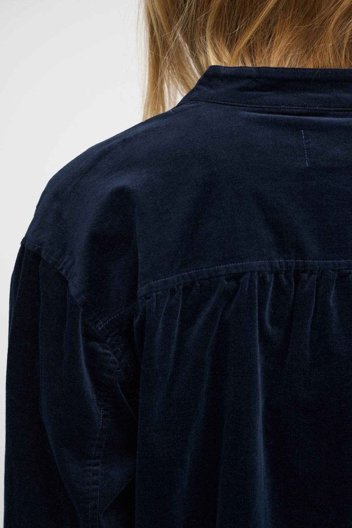 Tales shirt corduroy: Dark navy / M