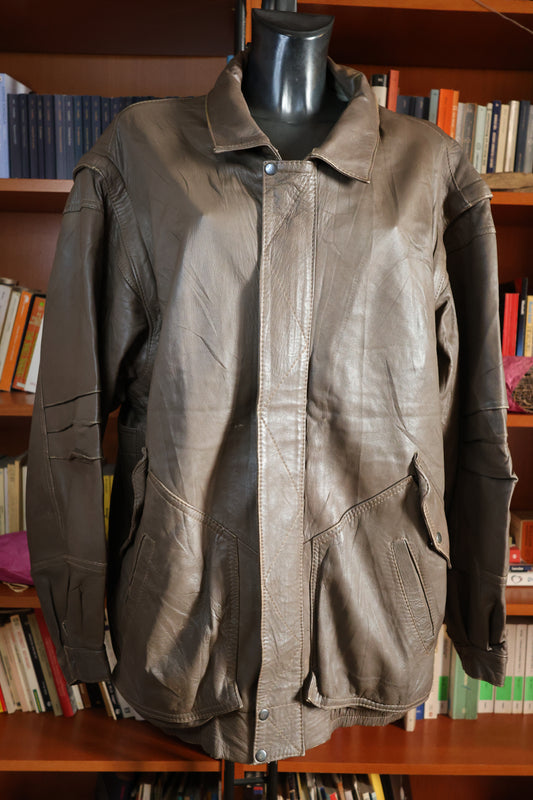 Brown sleeveless leather jacket