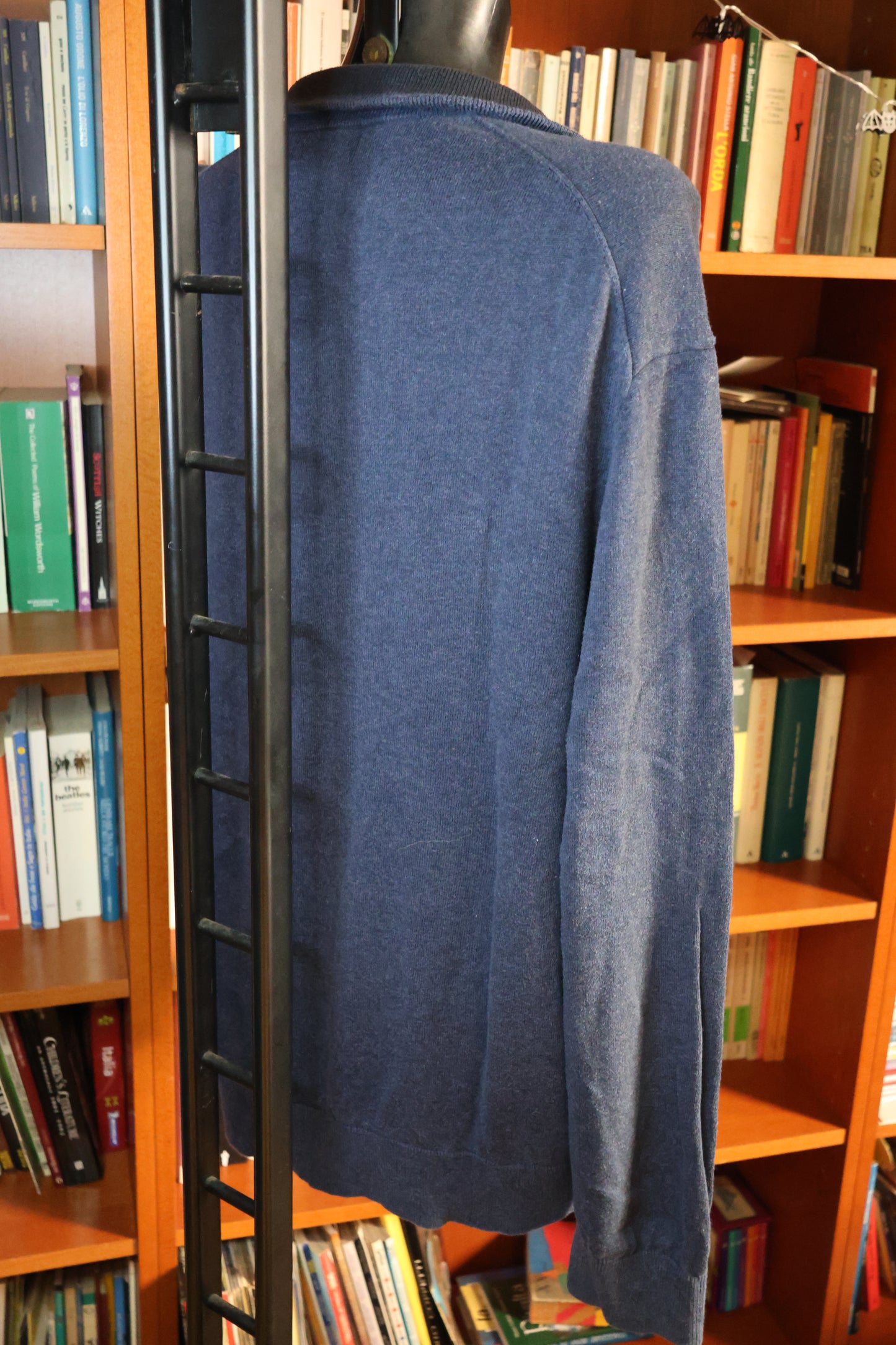 Blue sweater with zipper