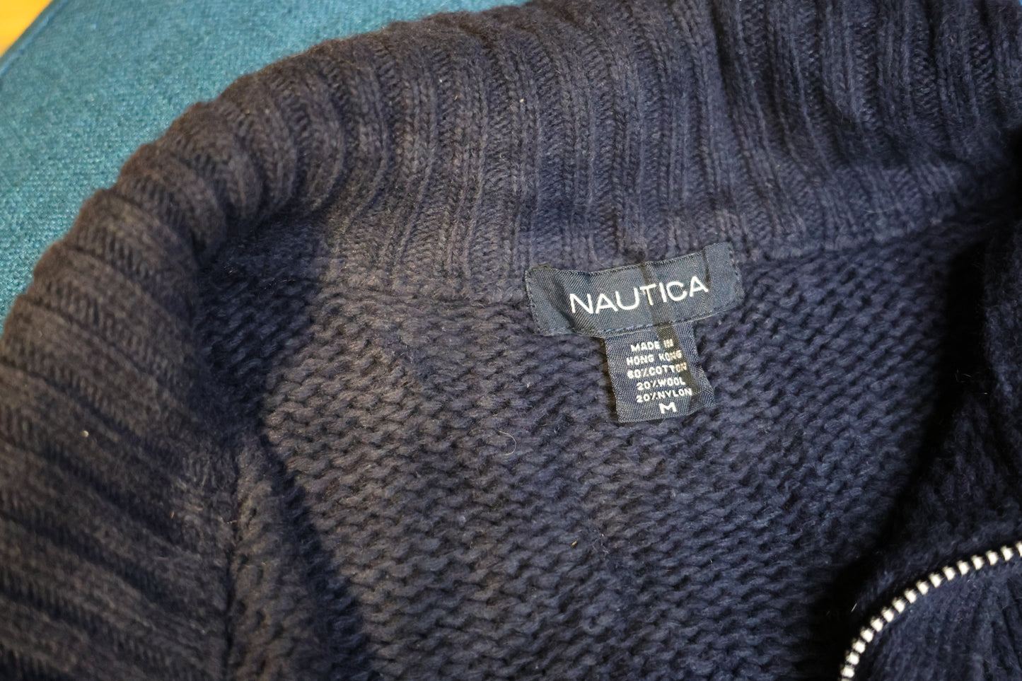 Dark blue sweater with big pockets