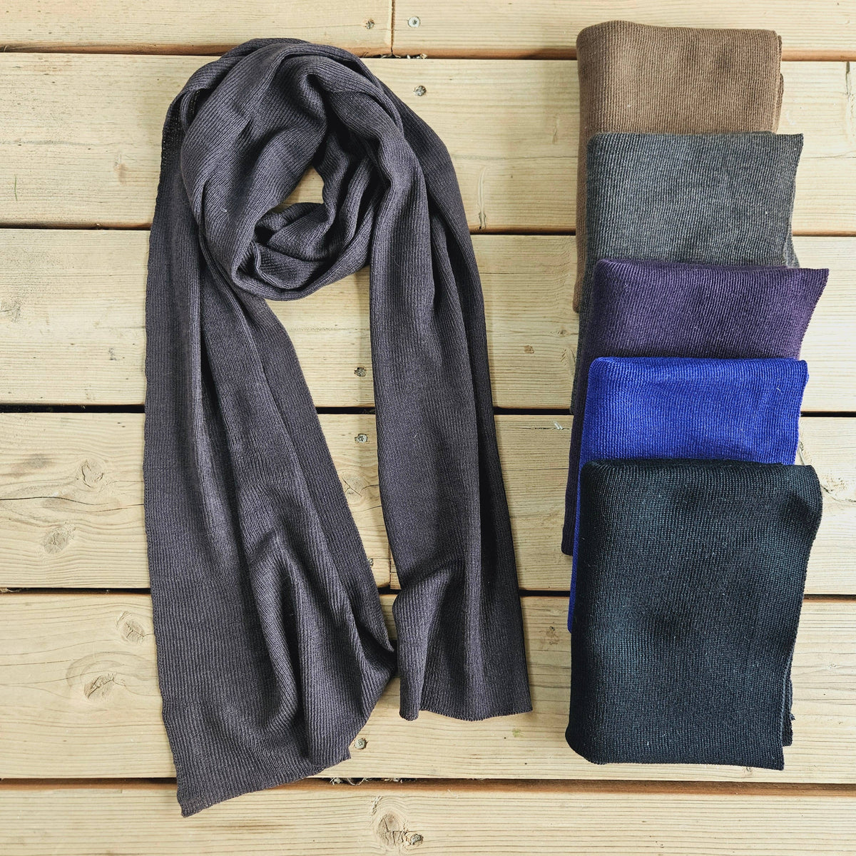 100% Merino wool scarf for men or women - Unisex beige wool: Chocolate