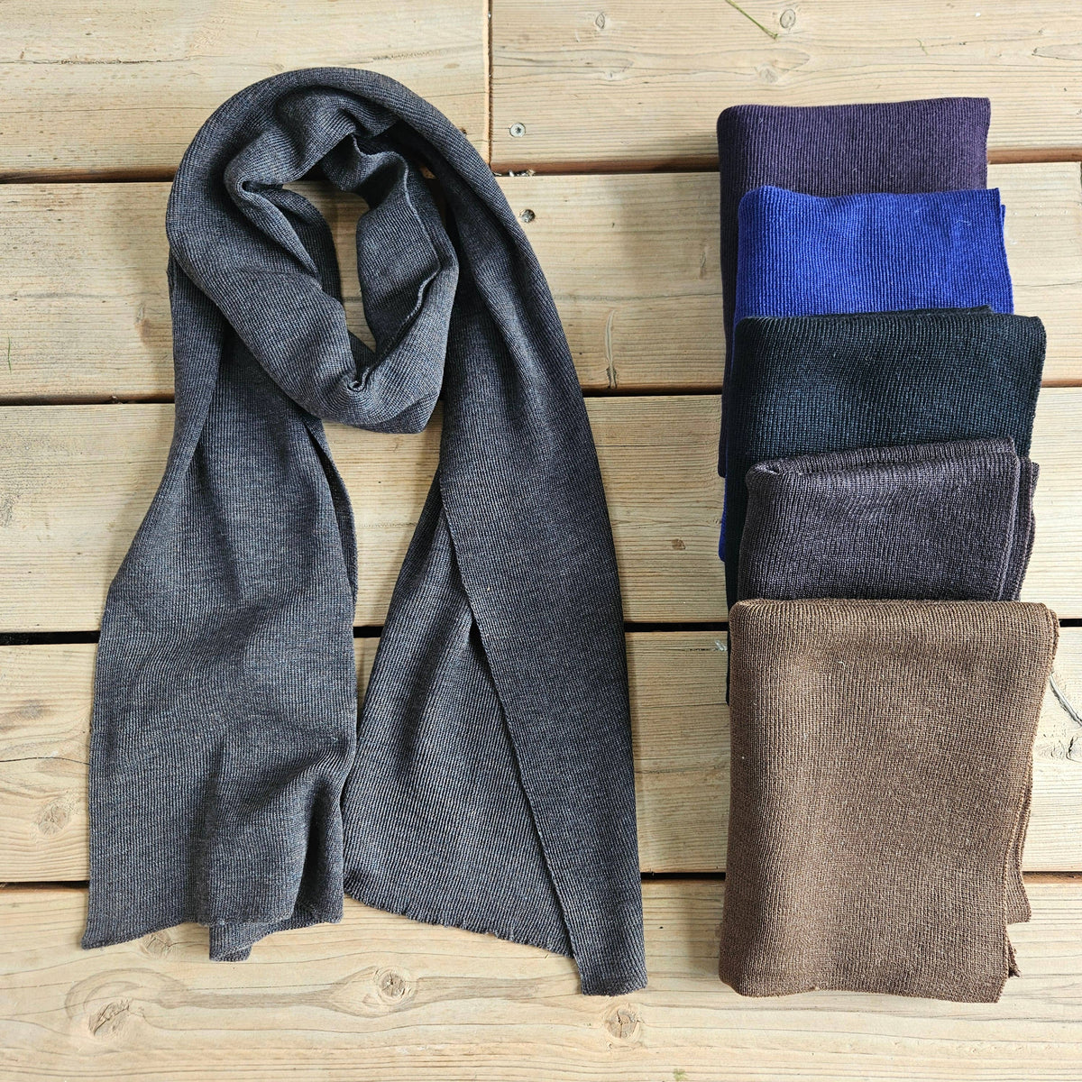 100% Merino wool scarf for men or women - Unisex beige wool: Chocolate