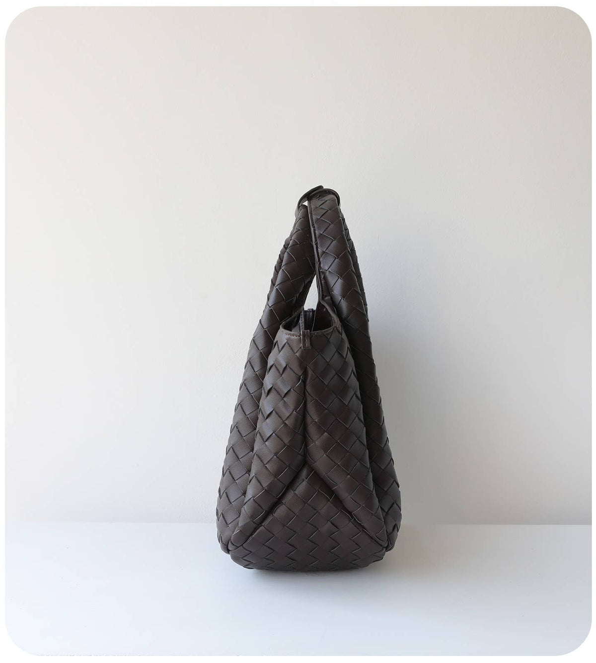 Hand-Woven Leather Bucket Shoulder Bag: Coffee
