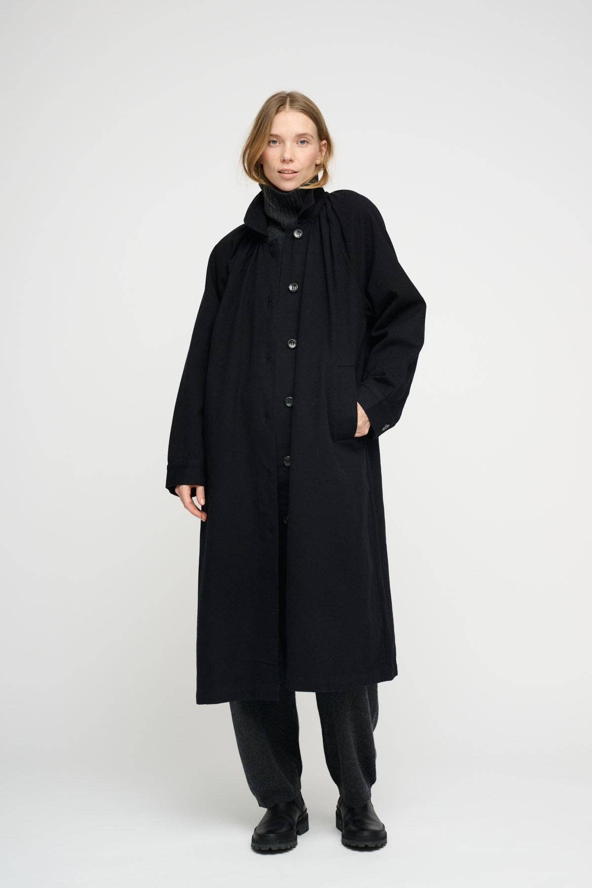 Eloise coat canvas: Black / M