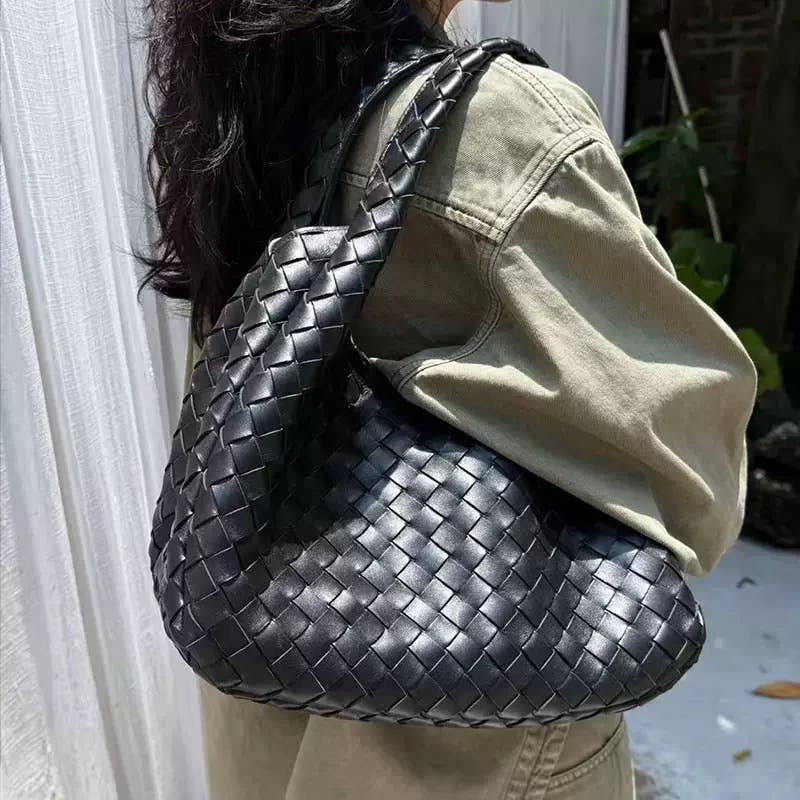 Hand-Woven Leather Bucket Shoulder Bag: Coffee